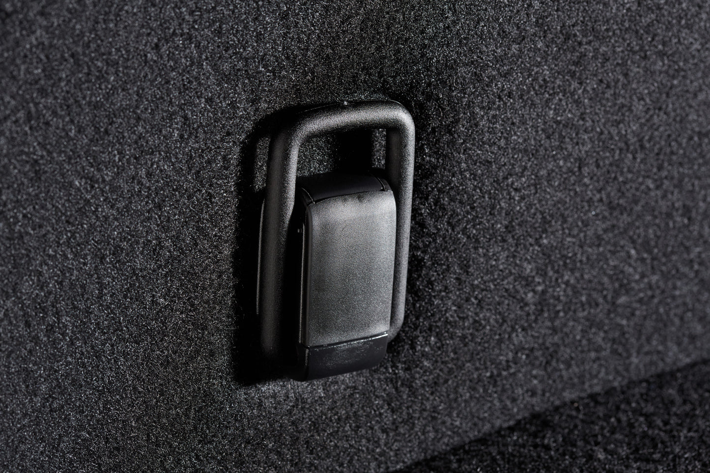 Mazda 3 BN 2016-2019 Ladungssicherungshaken BHN9-V0-52X Ladungssicherungshaken Mazda