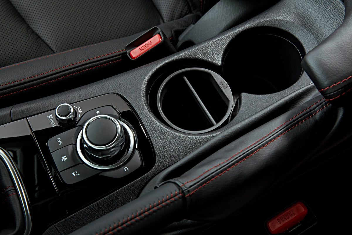 Mazda Multifunktionaler Getränkehalter-Einsatz C830-V0-890