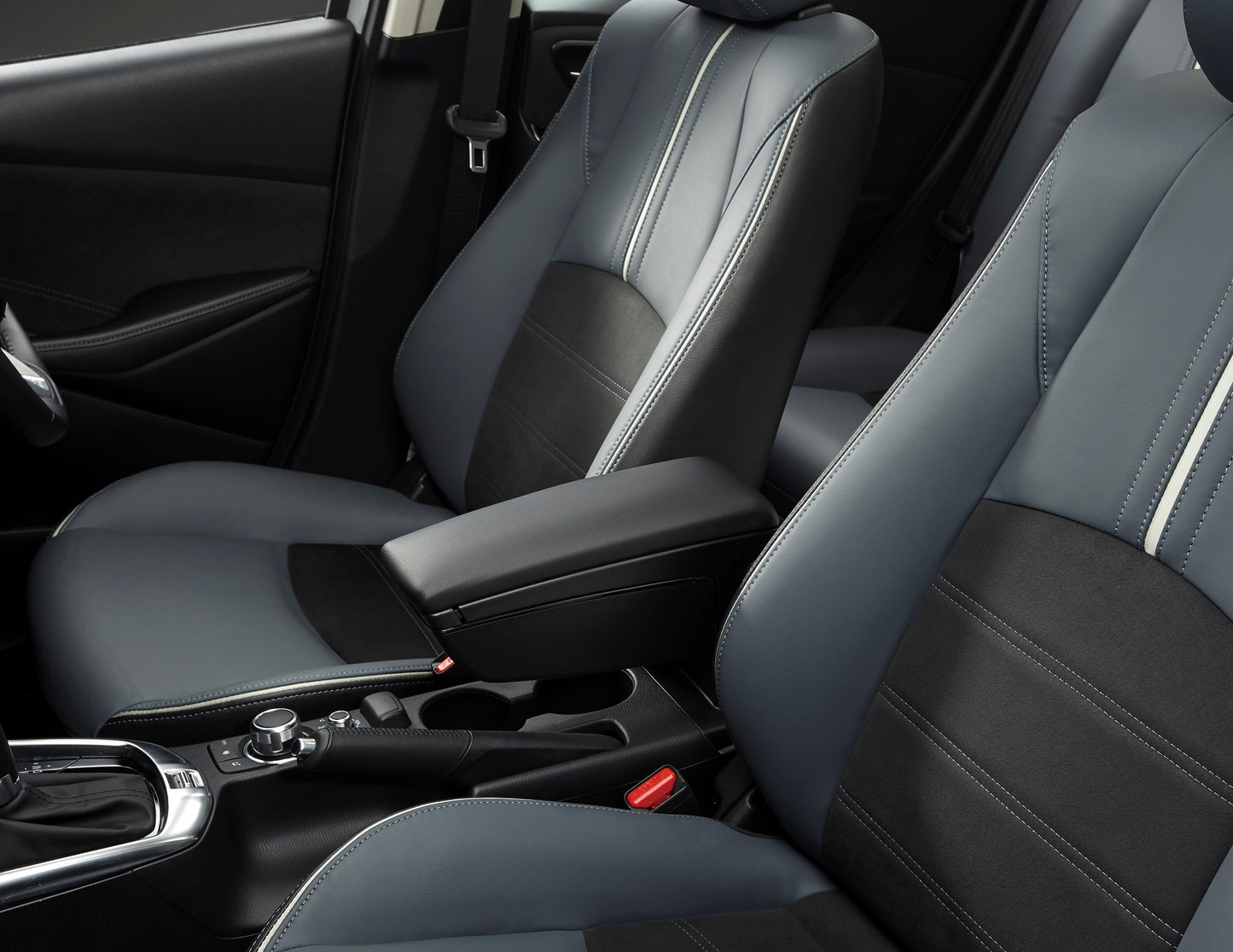 Mazda 2 DJ ab 2023 Mittelarmlehne DA6C-V0-630B Mittelarmlehne Mazda