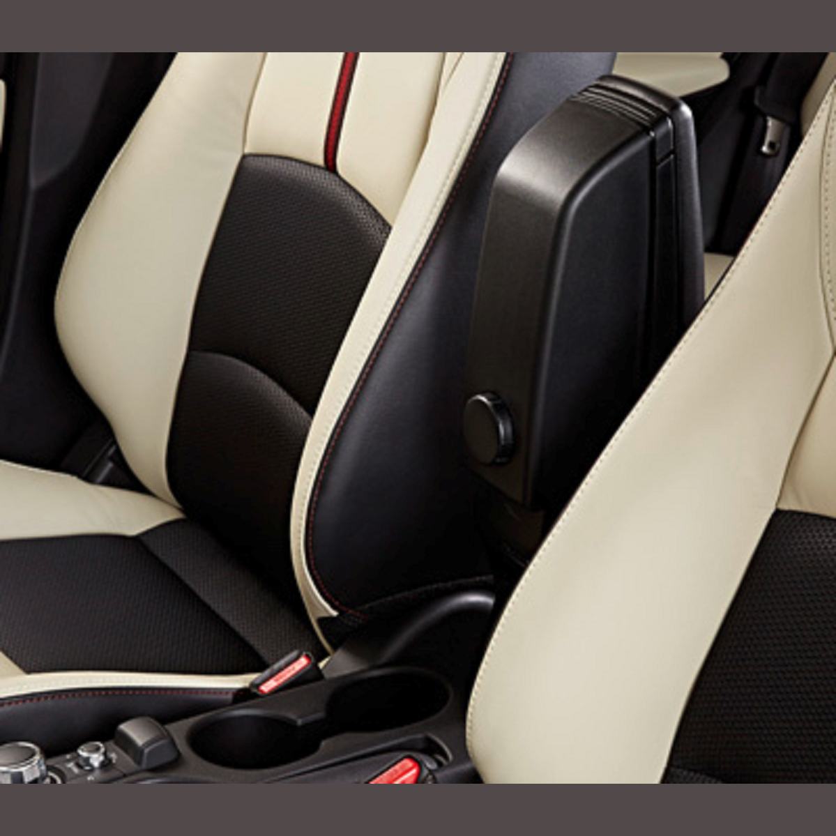Mazda 2 DJ ab 2015 Mittelarmlehne DA6C-V0-630B Innenausstattung Mazda