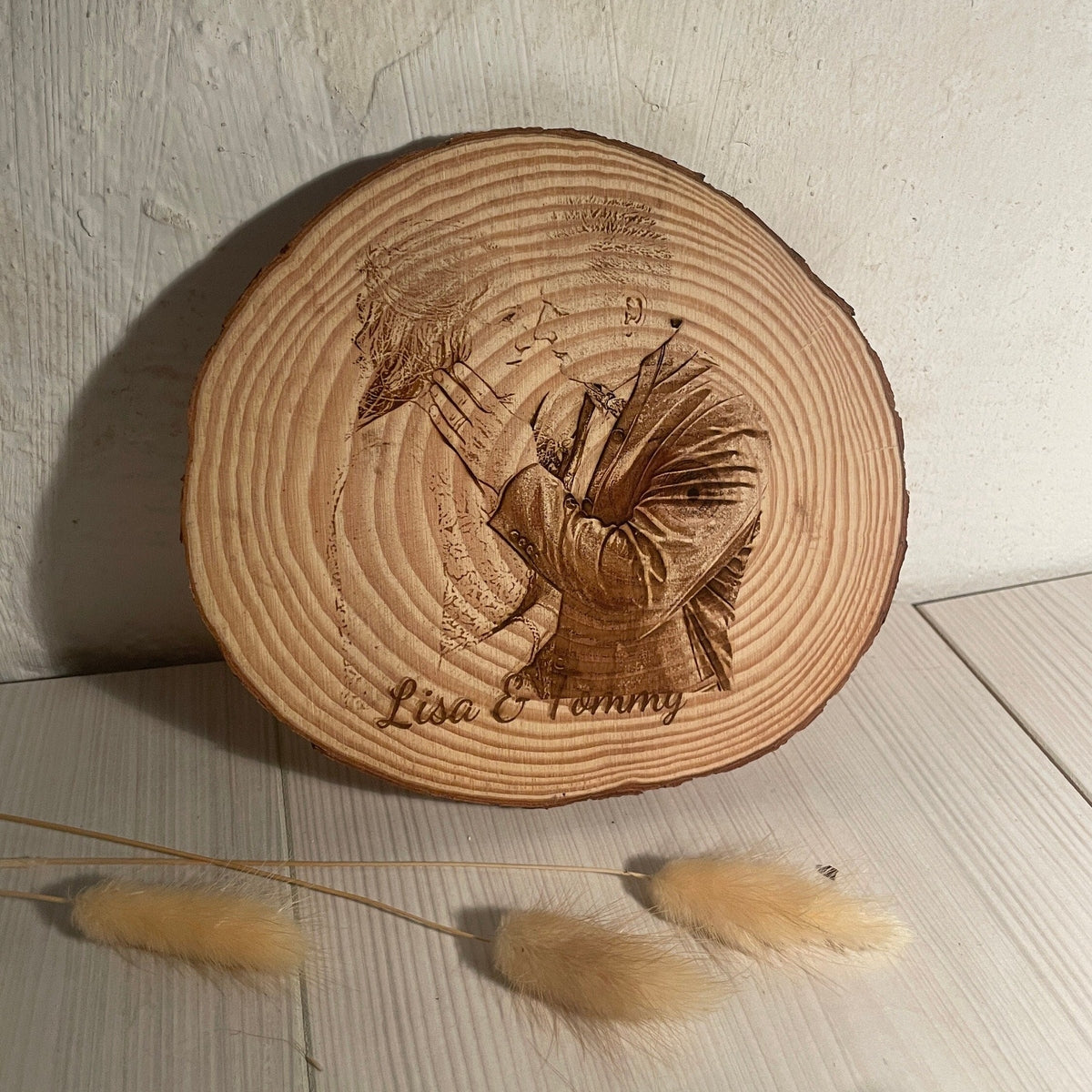 Baumscheibe mit Fotogravur 16cm Aufsteller Das Glückswerk