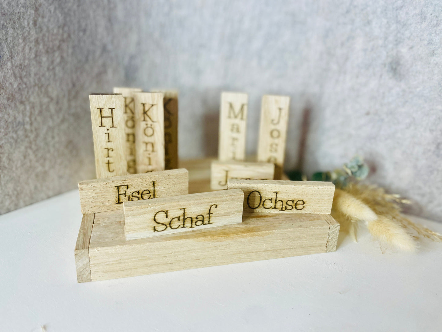kleine minimalistische Krippe aus Holz Das Glückswerk