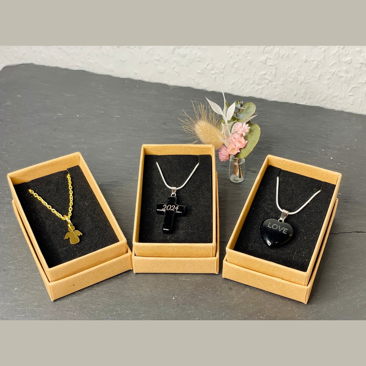Halskette Herz aus obsidian Edelstein im Schmuckkästchen mit Wunschgravur Kette Das Glückswerk