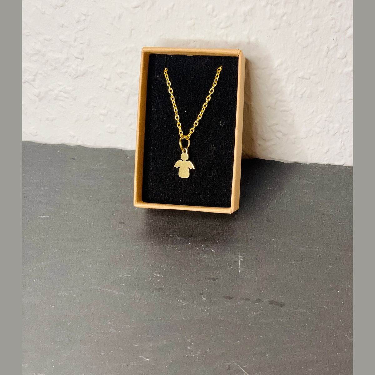 Halskette >> goldener Engel << im Schmuckkästchen mit Wunschgravur Kette Das Glückswerk