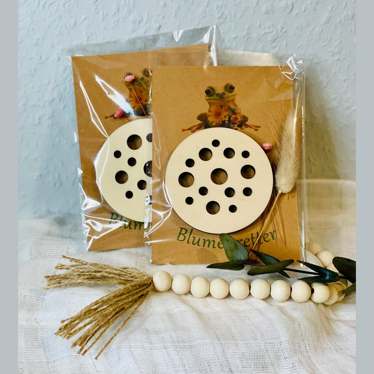 Blumenretter naturbelassen aus Holz nett verpackt passend für Glück Gläser Blumenretter Das Glückswerk