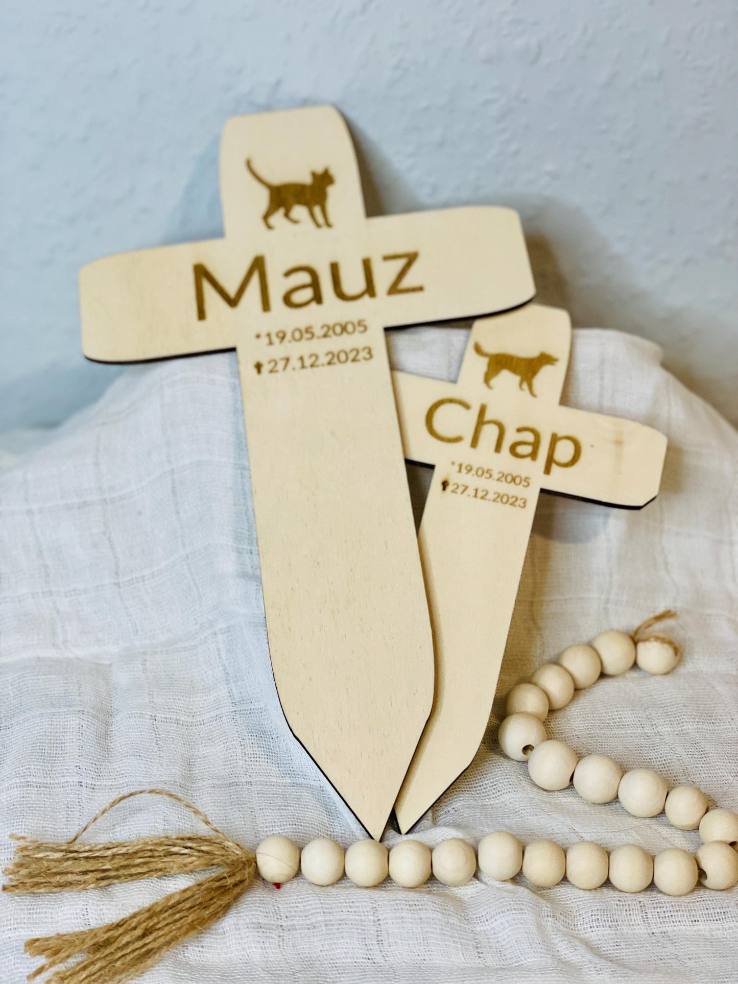 Trauerkreuz für Haustierbestattung – Persönliches Gedenkzeichen für Katze, Hund & Tier Kreuz Das Glückswerk