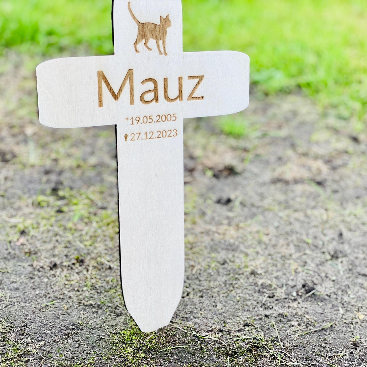 Trauerkreuz für Haustierbestattung – Persönliches Gedenkzeichen für Katze, Hund & Tier Kreuz Das Glückswerk