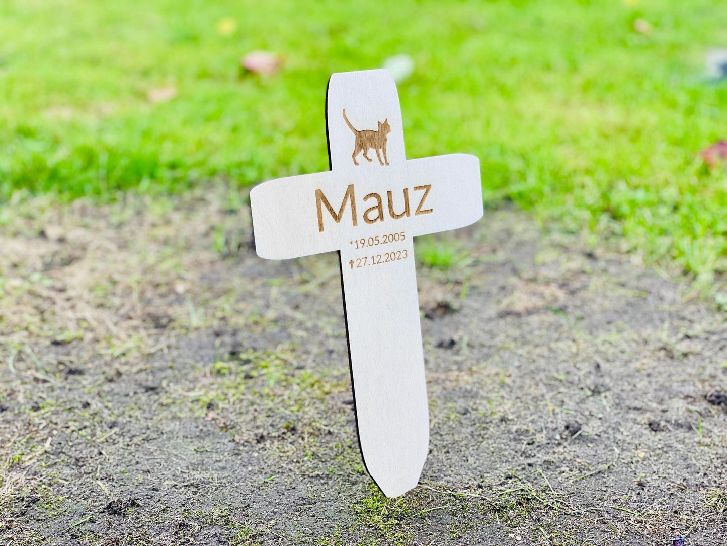 Trauerkreuz Haustierbestattung aus Holz, personalisiert mit Gravur, Gedenkzeichen für Hund und Katze, DasGlueckswerk, Tierfreunde, Grave Markers & Decoration, Holz