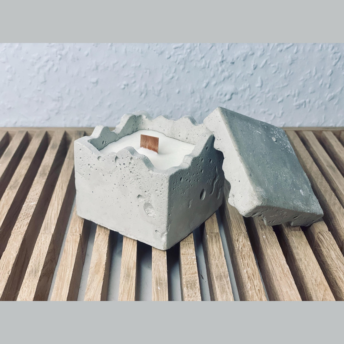 Betonkerze-Rustikale edele Kerze zum verschenke indoor-kerze mit holzdocht eckig Kerzenfresser Betonkerze Das Glückswerk