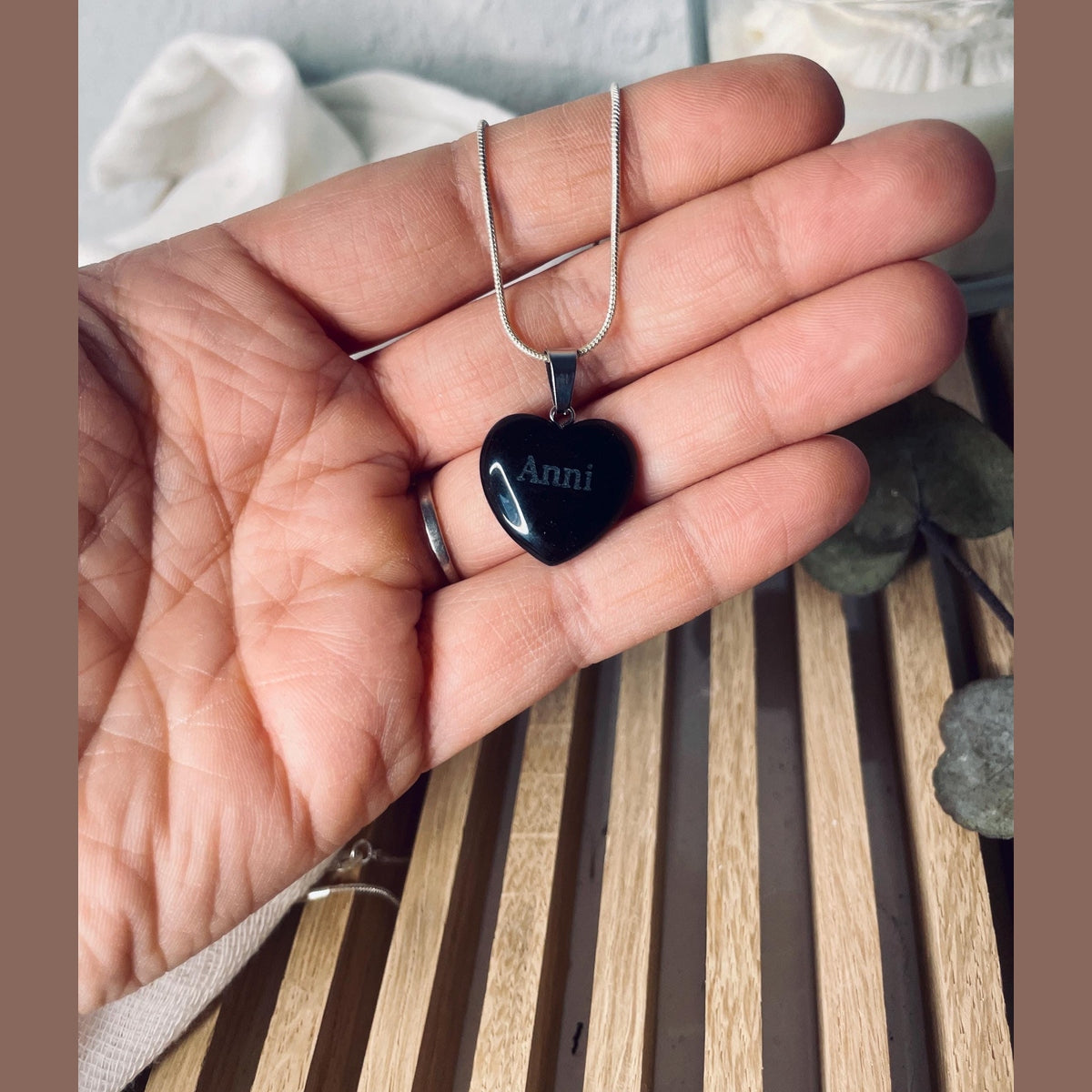 Halskette Herz aus obsidian Edelstein im Schmuckkästchen mit Wunschgravur Kette Das Glückswerk