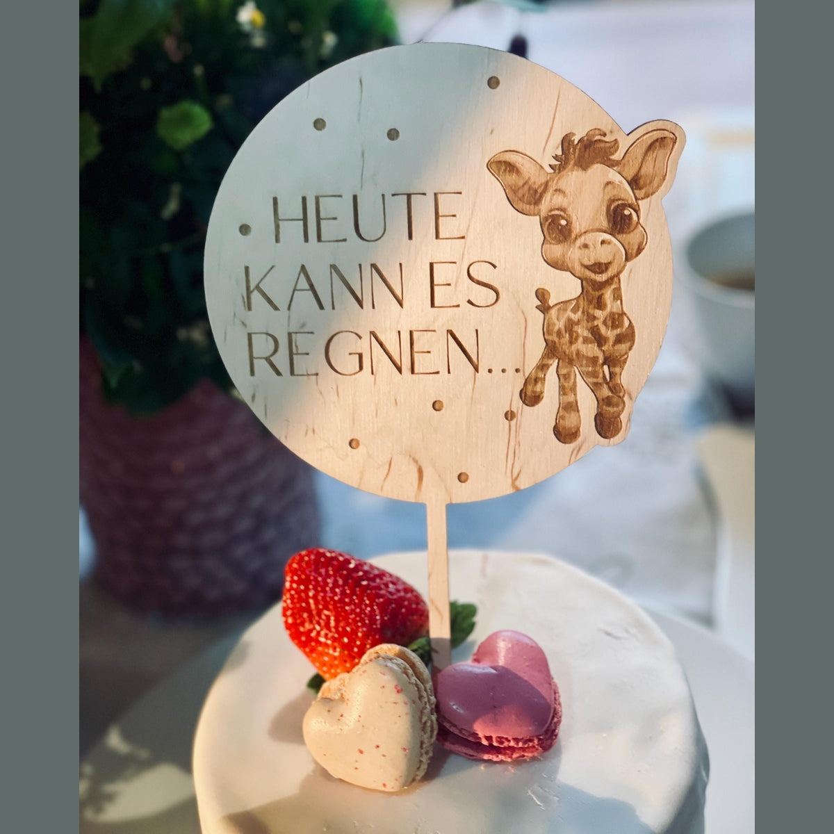Cake Topper für die Geburtstorte für Kinder – Wunsch-Tier mit „Heute kann es regnen“ (Rund) cake Topper Das Glückswerk
