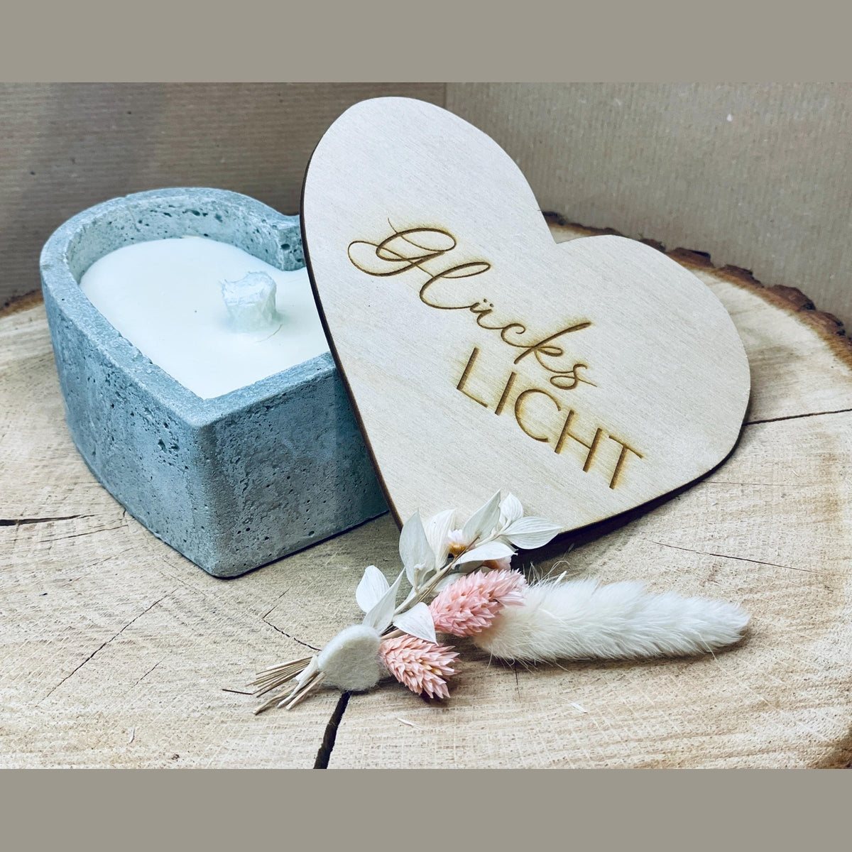 Glückslicht - schlichte edele handmade Kerze in Herz form zum verschenken Outdoor Garten Balkon Terassen Kerze/Indoor Kerze Betonkerze Das Glückswerk
