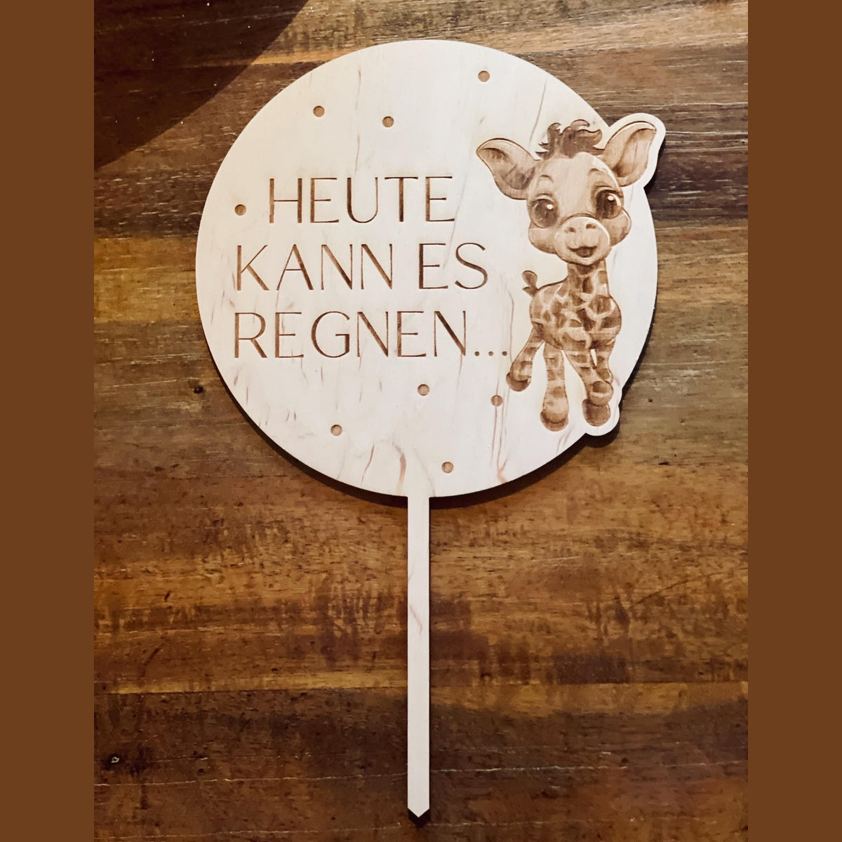 Cake Topper für die Geburtstorte für Kinder – Wunsch-Tier mit „Heute kann es regnen“ (Rund) cake Topper Das Glückswerk