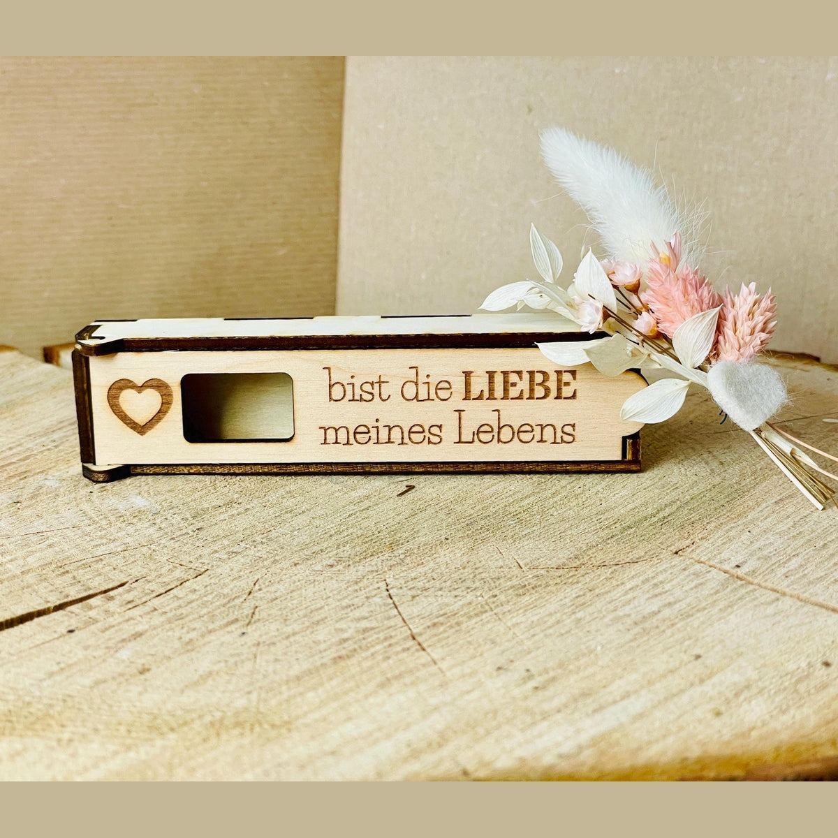 Schokoriegel Case mit Liebesbotschaft "Du bist die Liebe meines Lebens" Schokoriegelbox Das Glückswerk