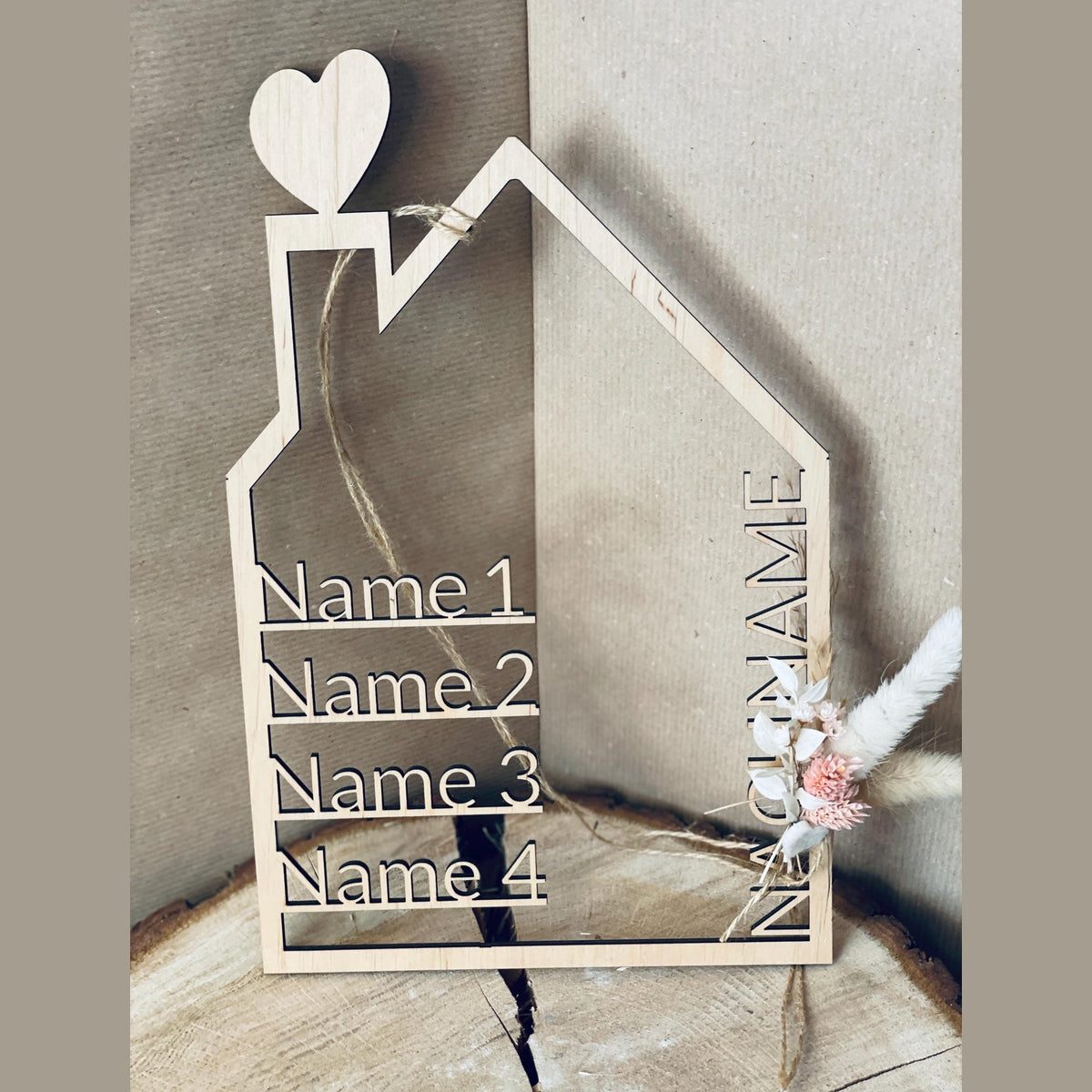 Türkranz Namensschild in Hausform aus Holz, personalisiert Türkranz Das Glückswerk