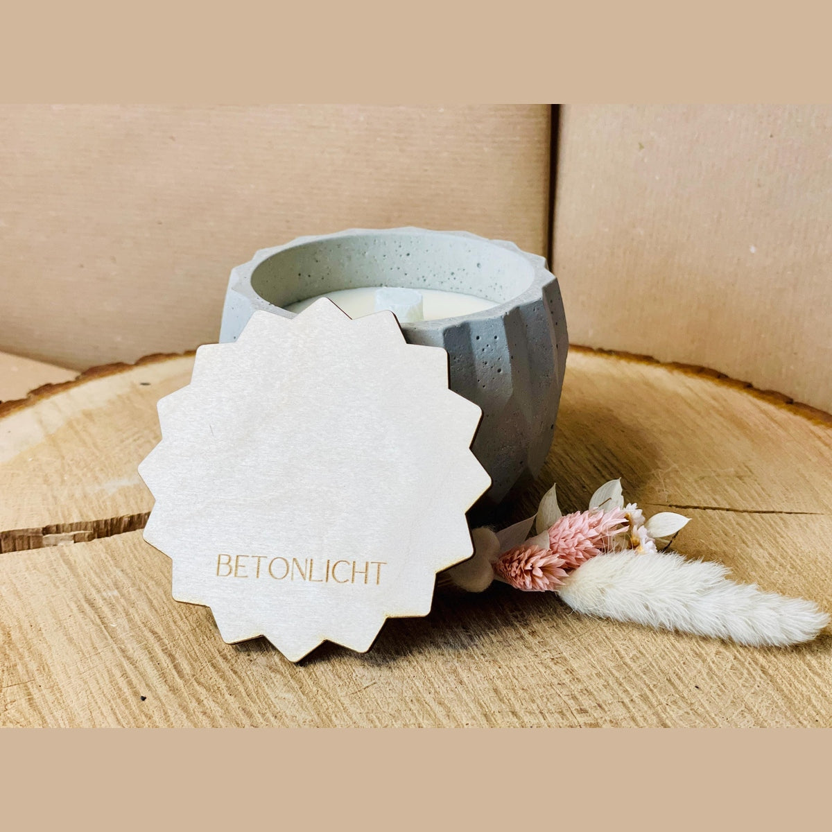 Edele eckige handmade Betonkerze „Betonlicht“ – langlebige Dekokerze mit Gravur, Dauerdocht für stimmungsvolles Licht Betonkerze Das Glückswerk
