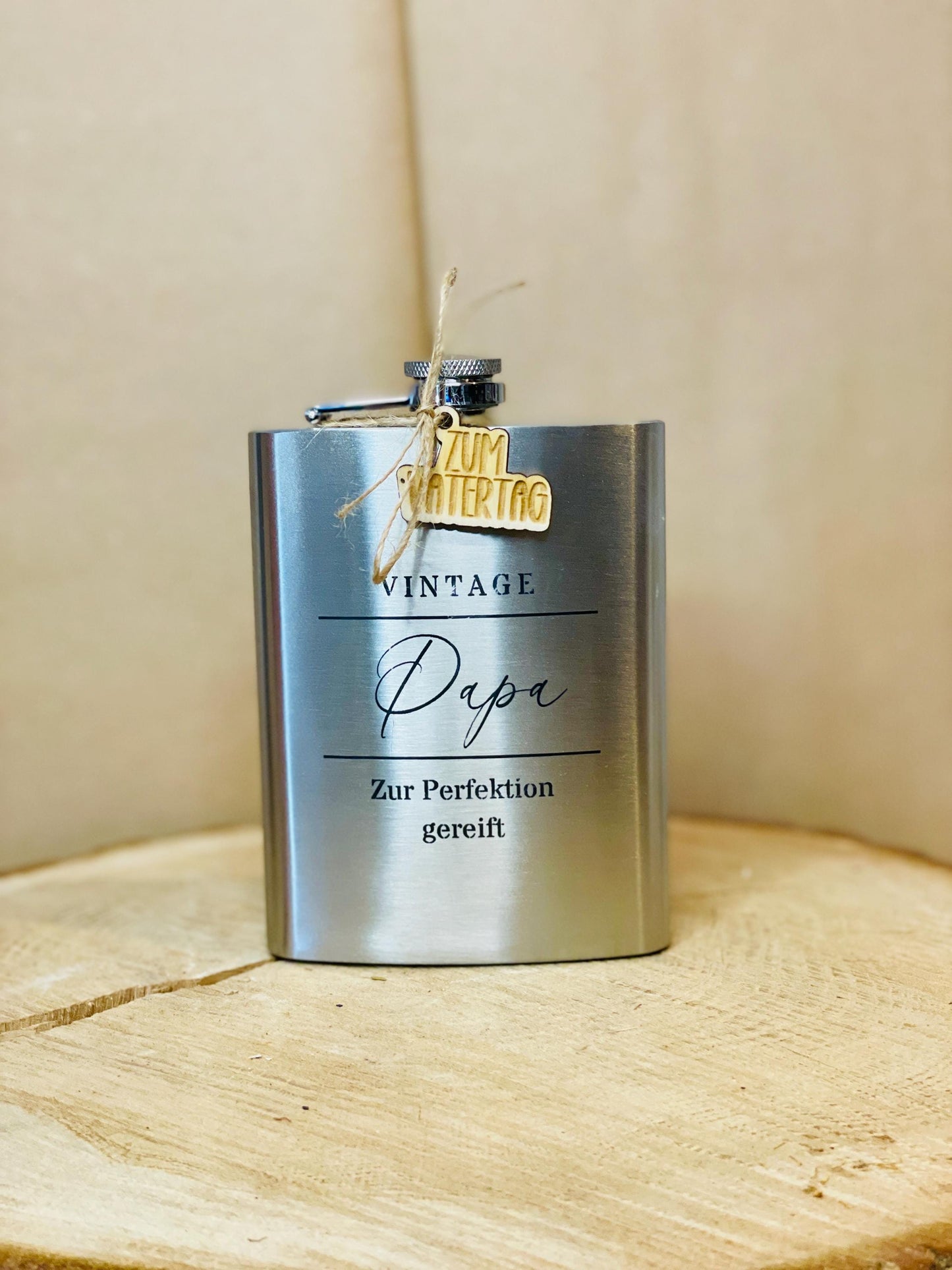 Persönlicher Flachmann mit Gravur – Das perfekte Geschenk für Papa Das Glückswerk