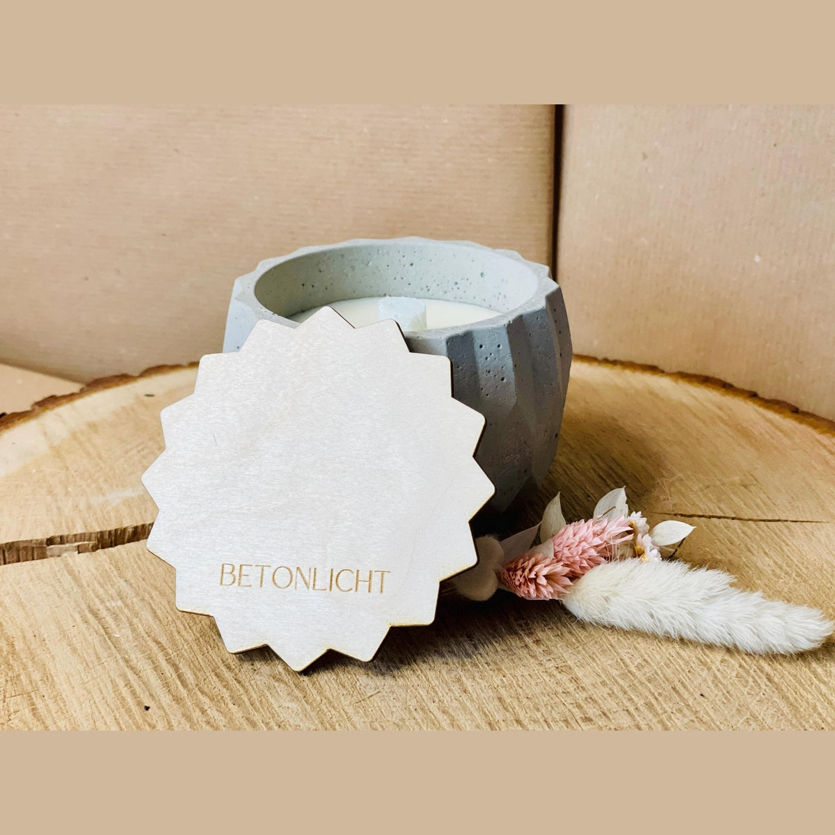 Edele eckige handmade Betonkerze „Betonlicht“ – langlebige Dekokerze mit Gravur, Dauerdocht für stimmungsvolles Licht Betonkerze Das Glückswerk