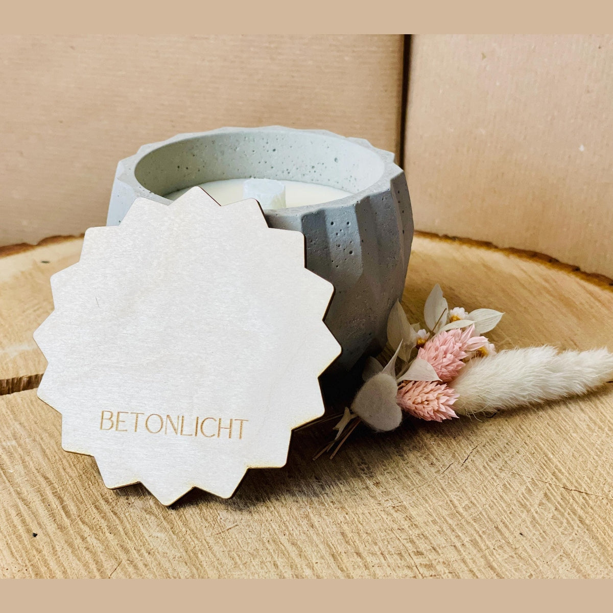 Edele eckige handmade Betonkerze „Betonlicht“ – langlebige Dekokerze mit Gravur, Dauerdocht für stimmungsvolles Licht Betonkerze Das Glückswerk