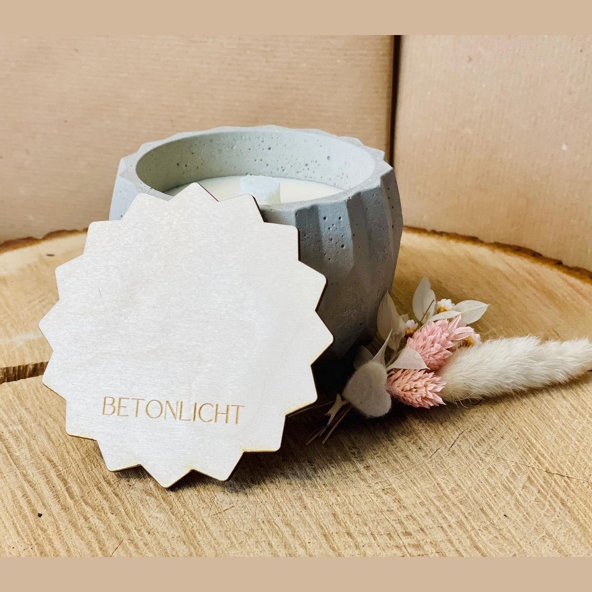 Edele eckige handmade Betonkerze „Betonlicht“ – langlebige Dekokerze mit Gravur, Dauerdocht für stimmungsvolles Licht Betonkerze Das Glückswerk