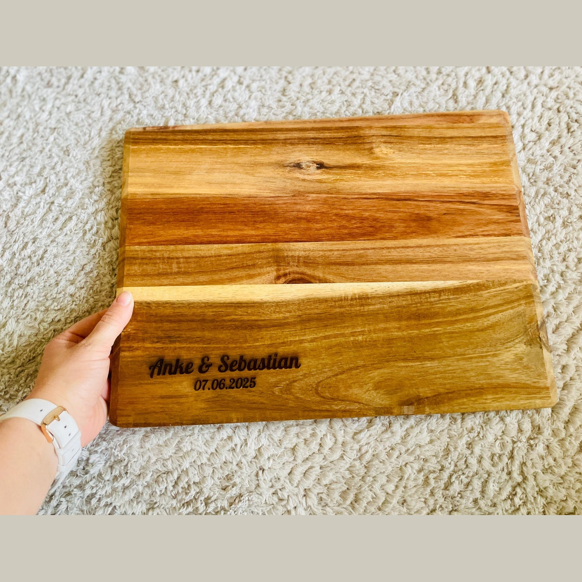 Personalisierte Holzplatte mit Namen und Datum – Das perfekte Hochzeitsgeschenk für das Brautpaar Brettchen Das Glückswerk