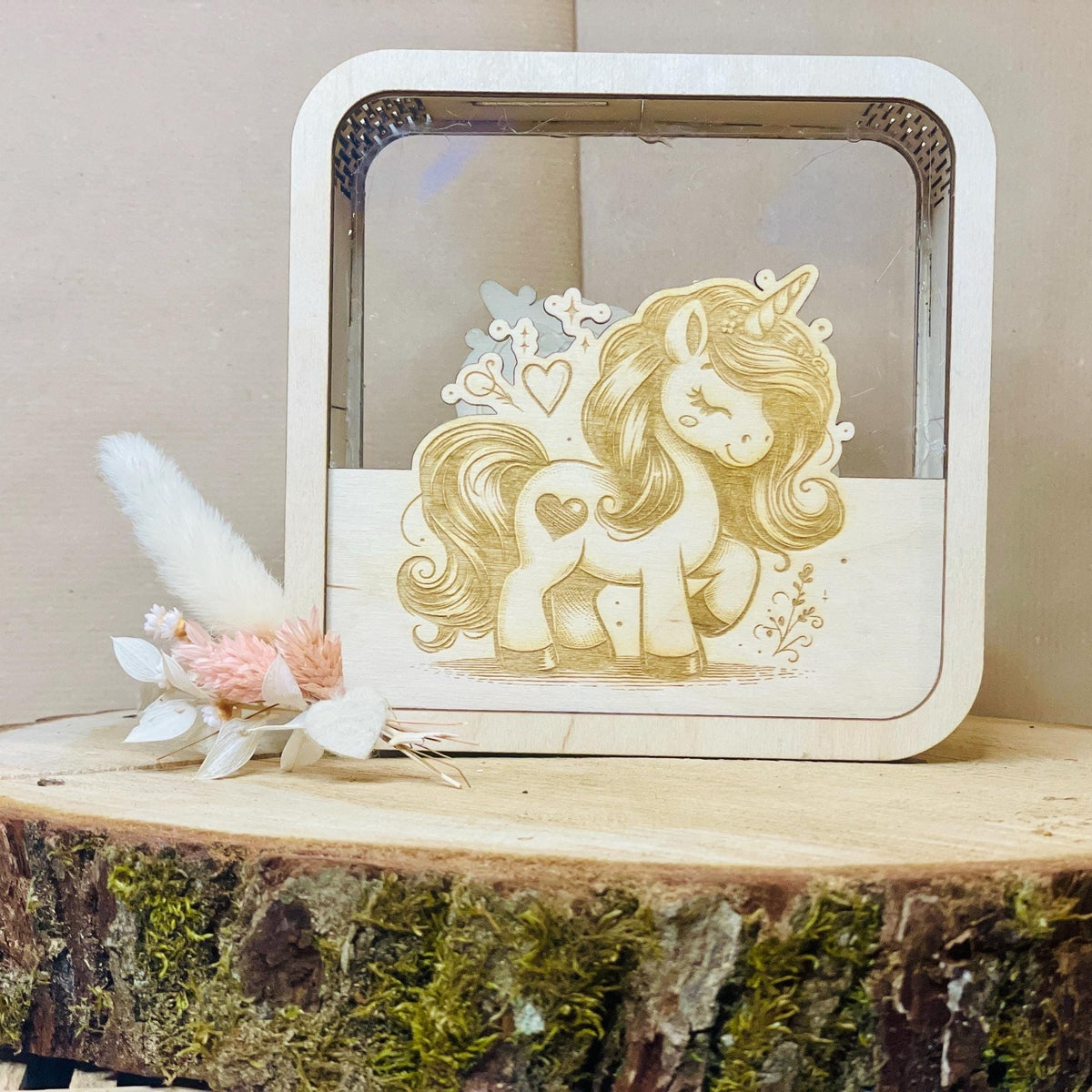 Personalisierte Spardose aus Holz mit Acrylglas für Kinder – Einhorn, Trecker & mehr! Spardose Das Glückswerk