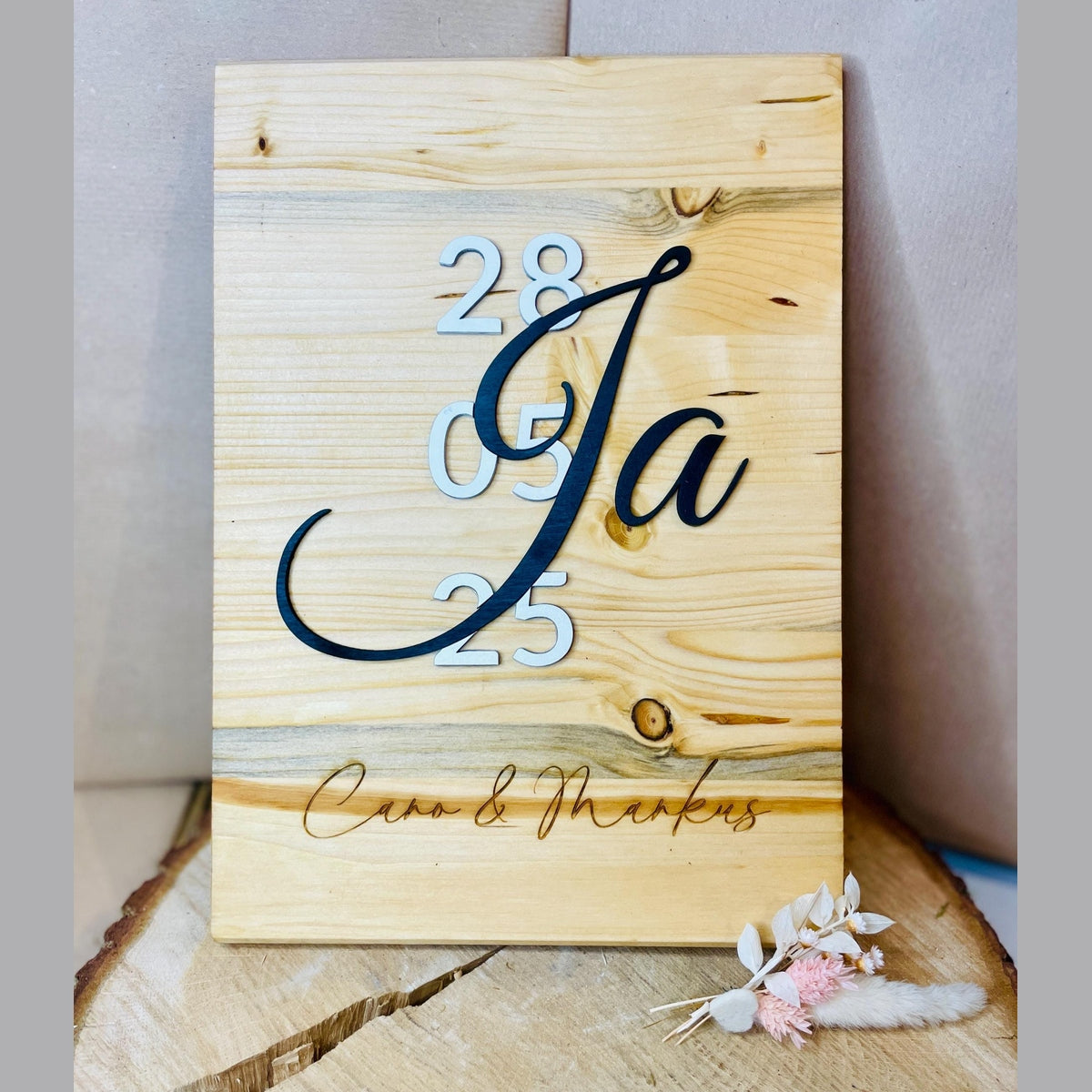 Personalisierte Holzbild mit Namen, Datum und 3D-Buchstaben – Das besondere Hochzeitsgeschenk Schild Das Glückswerk