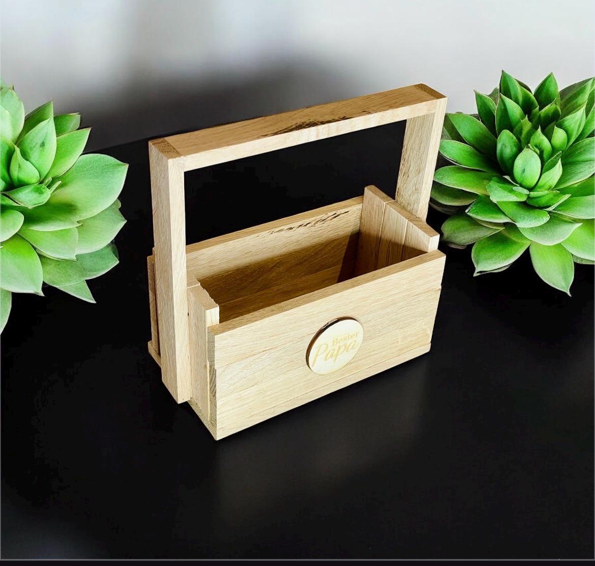 Geschenkkorb Holz mit Plakette, individualisierbar, DIY Geschenkidee zum Befüllen, DasGlueckswerk, Dekoration, Gift Wrapping, holz