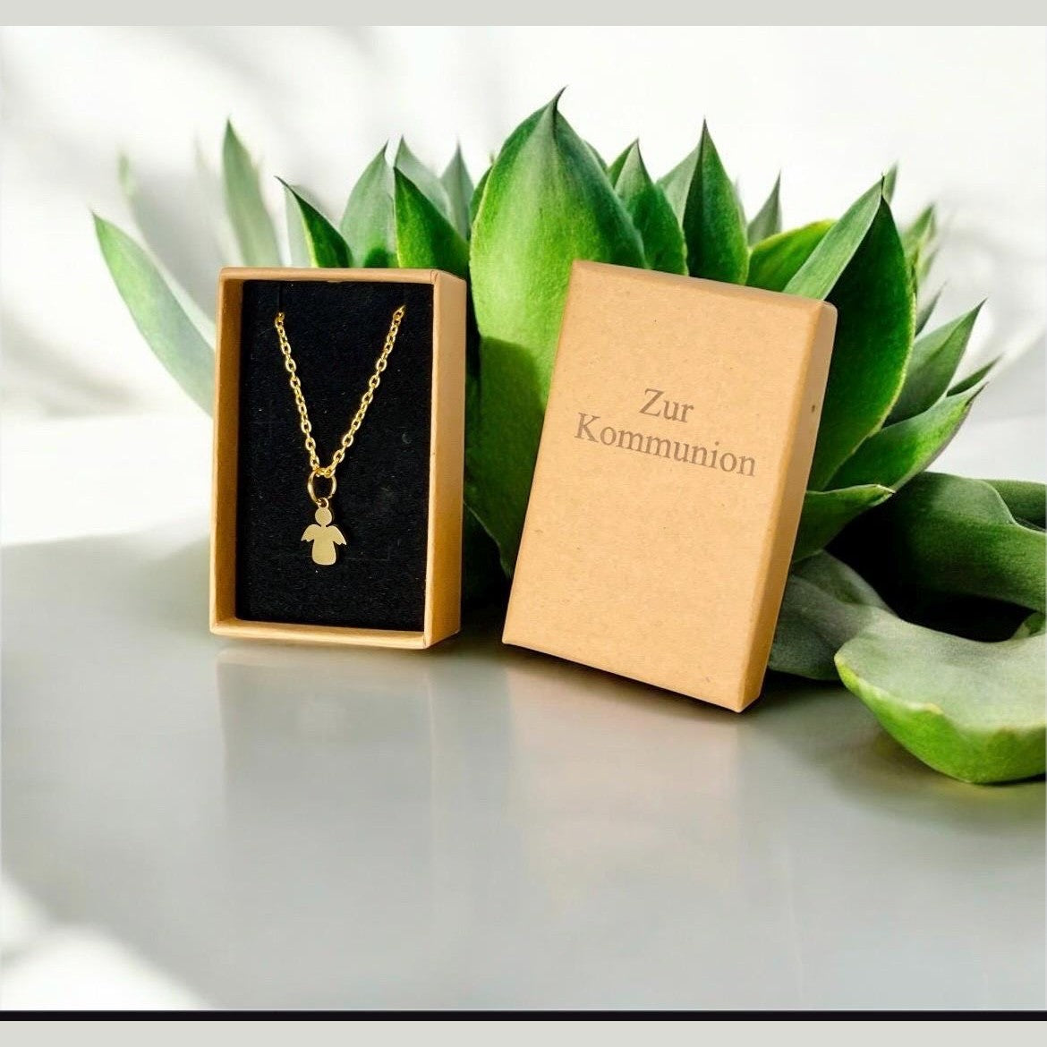Halskette >> goldener Engel << im Schmuckkästchen mit Wunschgravur Kette Das Glückswerk
