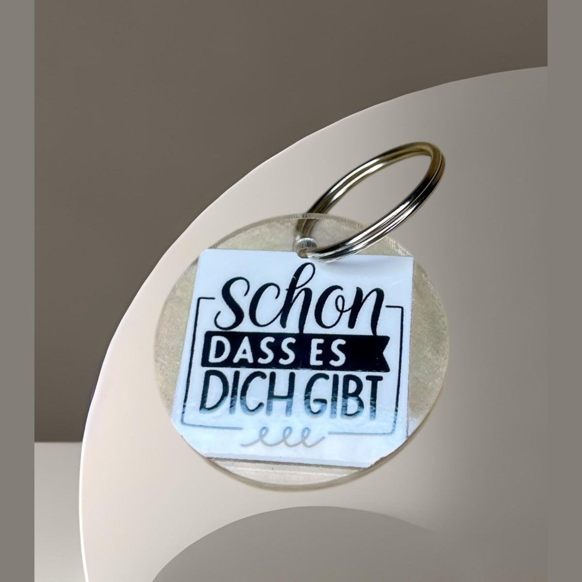 Schlüsselanhänger "Schön, dass es dich gibt" – Herzensbotschaft aus Acryl Schlüsselanhänger Das Glückswerk