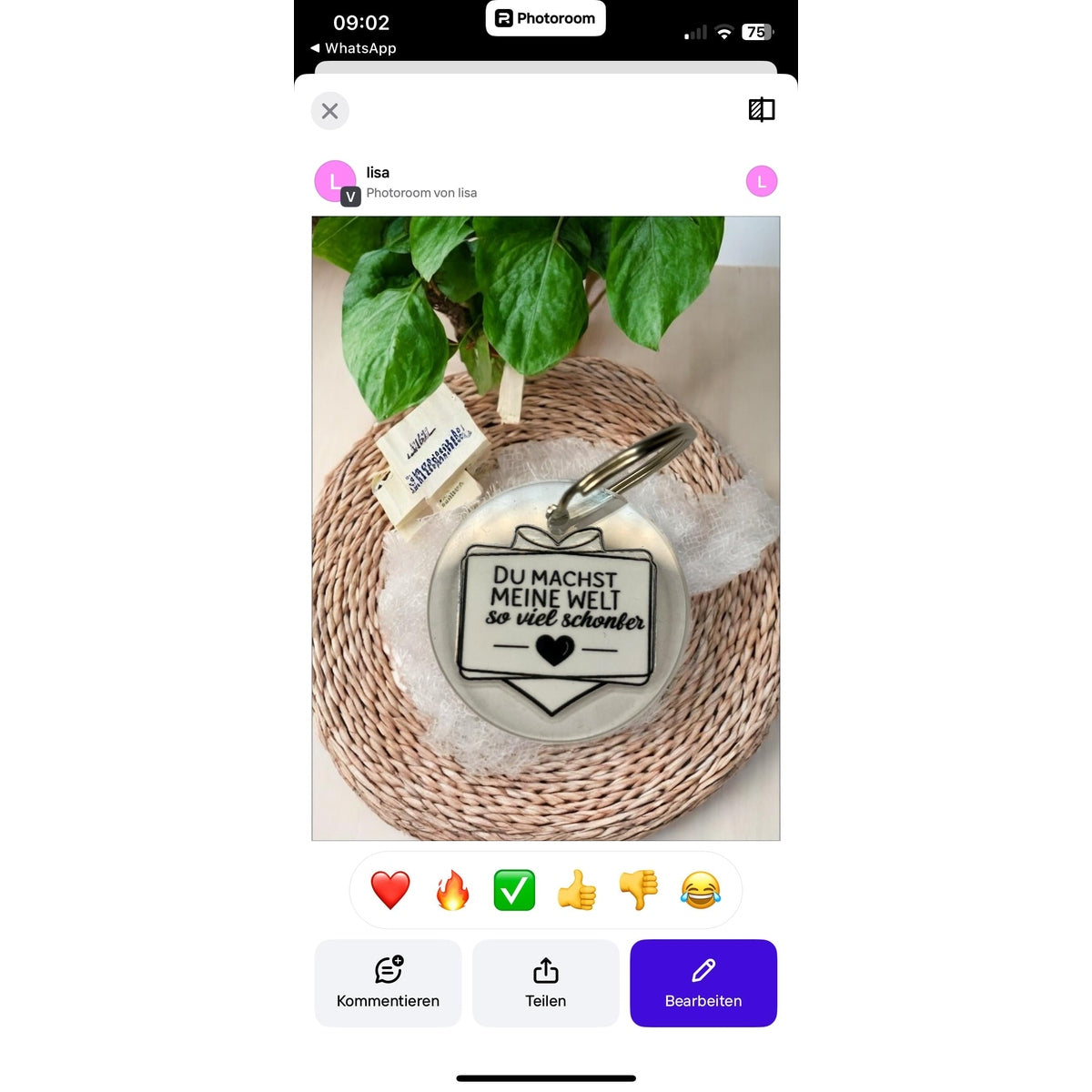 Schlüsselanhänger "Du machst meine Welt so viel schöner" – Liebevolles Geschenk aus klarem Acryl Schlüsselanhänger Das Glückswerk