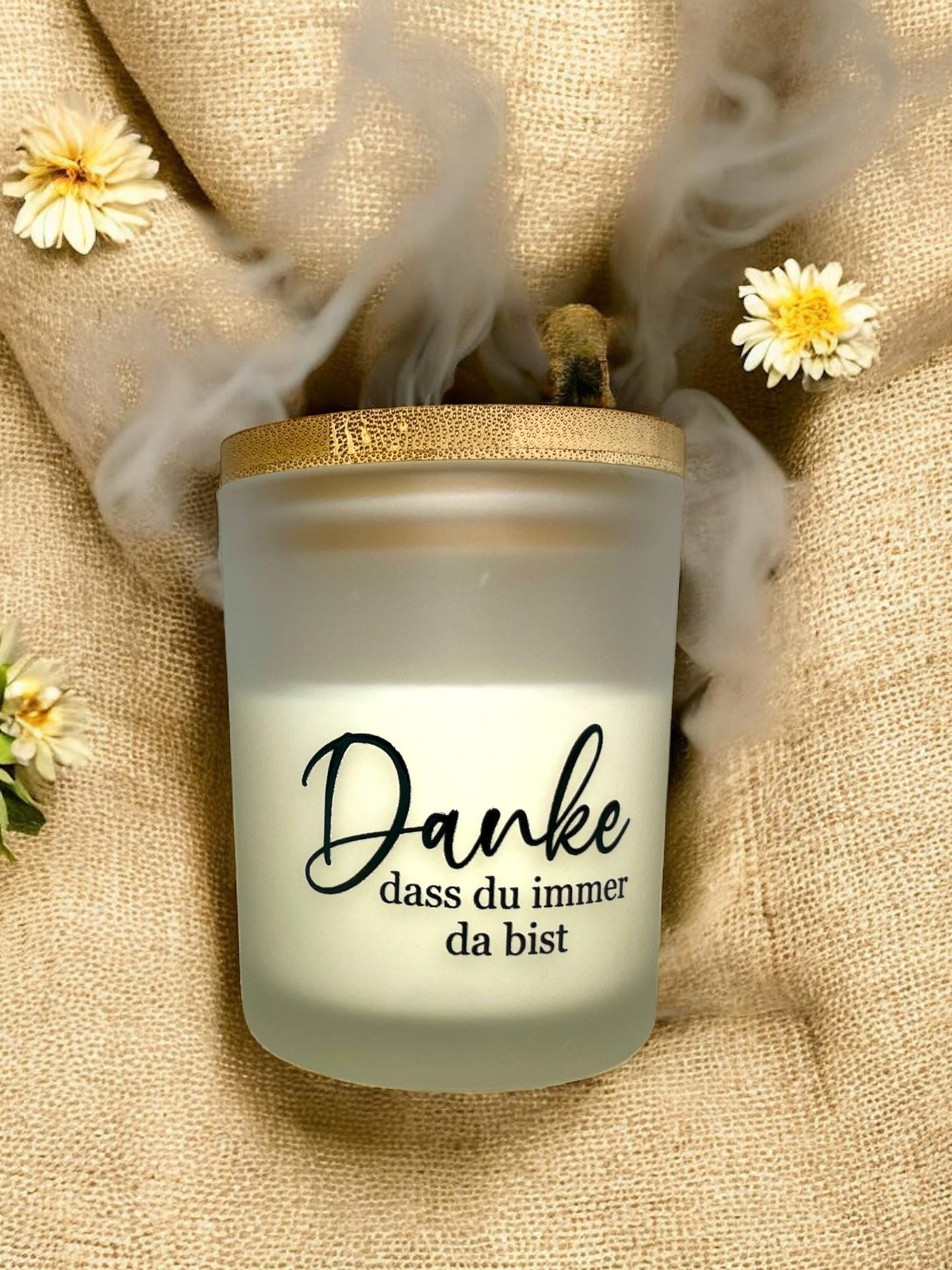 Handgemachte Sojawachs Kerze im Glas mit Holzdeckel | „Danke, dass du immer da bist“ | Geschenk Das Glückswerk