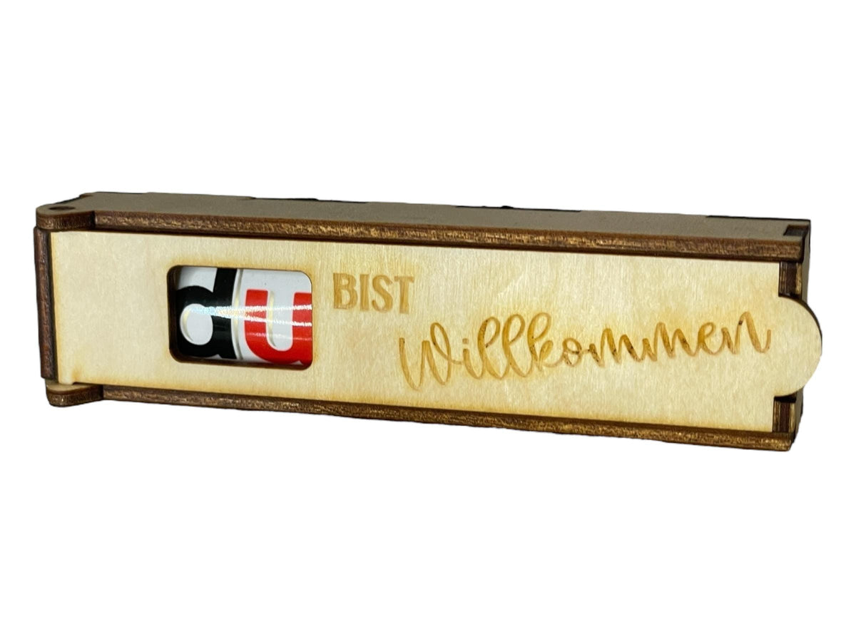 Schokoladenhülle Holz mit eingelegtem Schokoriegel, Geschenkidee neue Familienmitglieder, Freunde oder Gäste