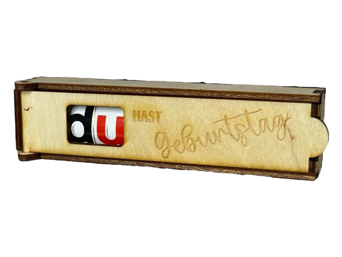 Schokoladenhülle Holz mit eingelegtem Schokoriegel, Geschenkidee Geburtstag