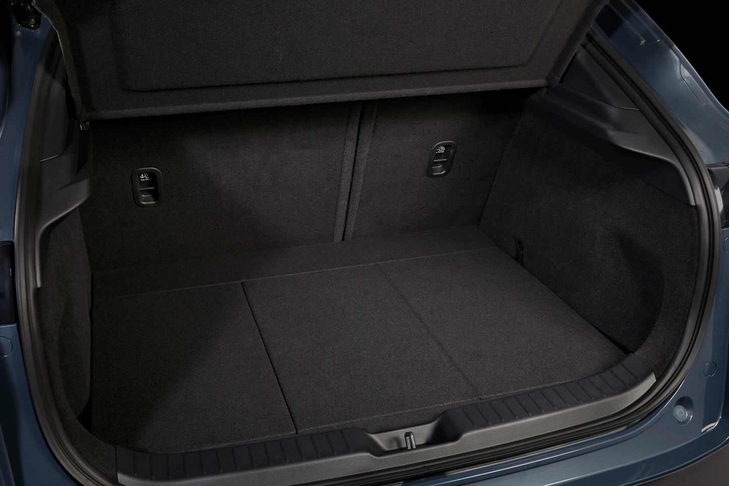 Mazda CX-30 DM ab 2019 Cargo System DFS2-V0-580 Für Fahrezueg mit Bose Transport Mazda