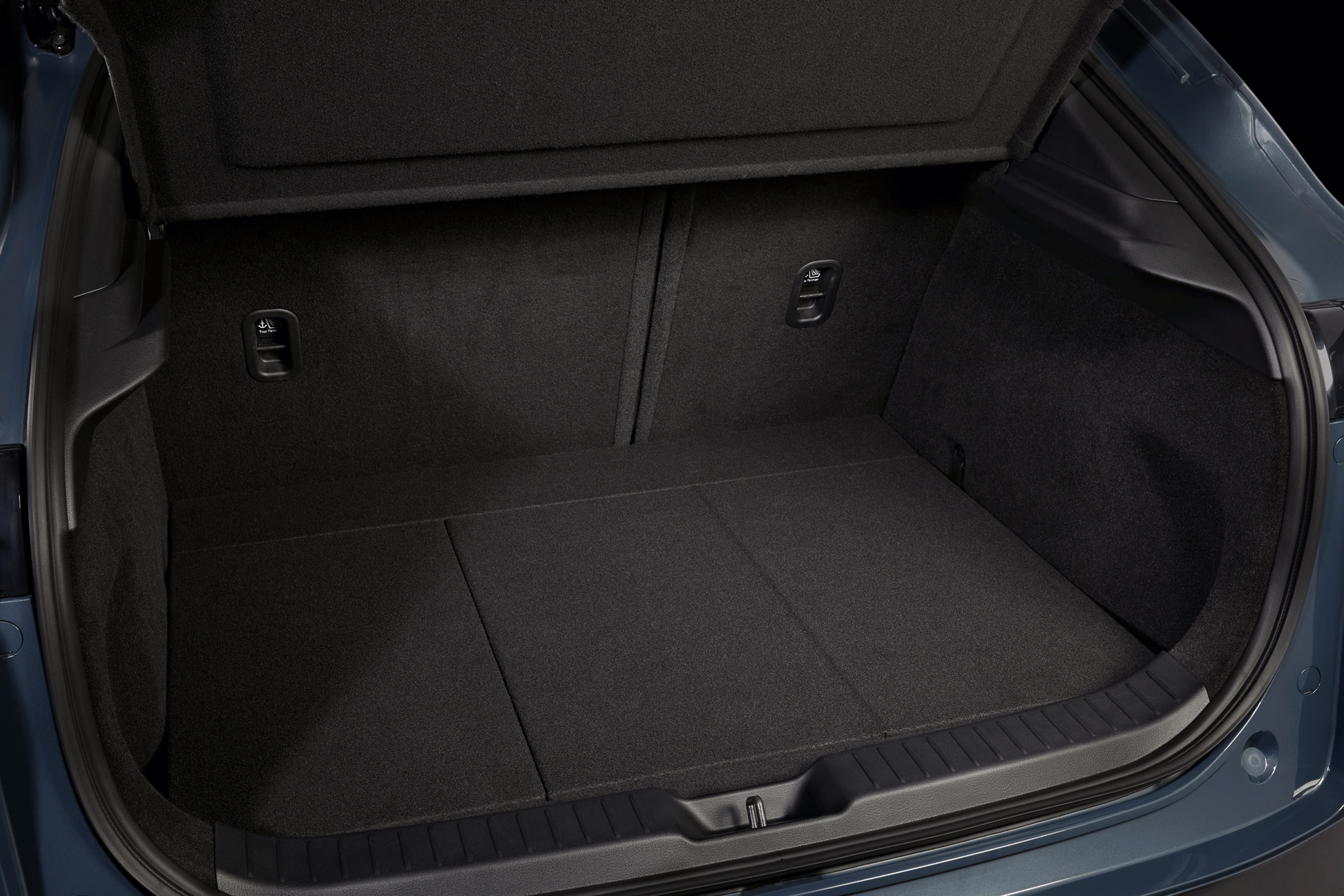 Mazda CX-30 DM ab 2019 Cargo System DFS2-V0-580 Für Fahrezueg mit Bose Transport Mazda