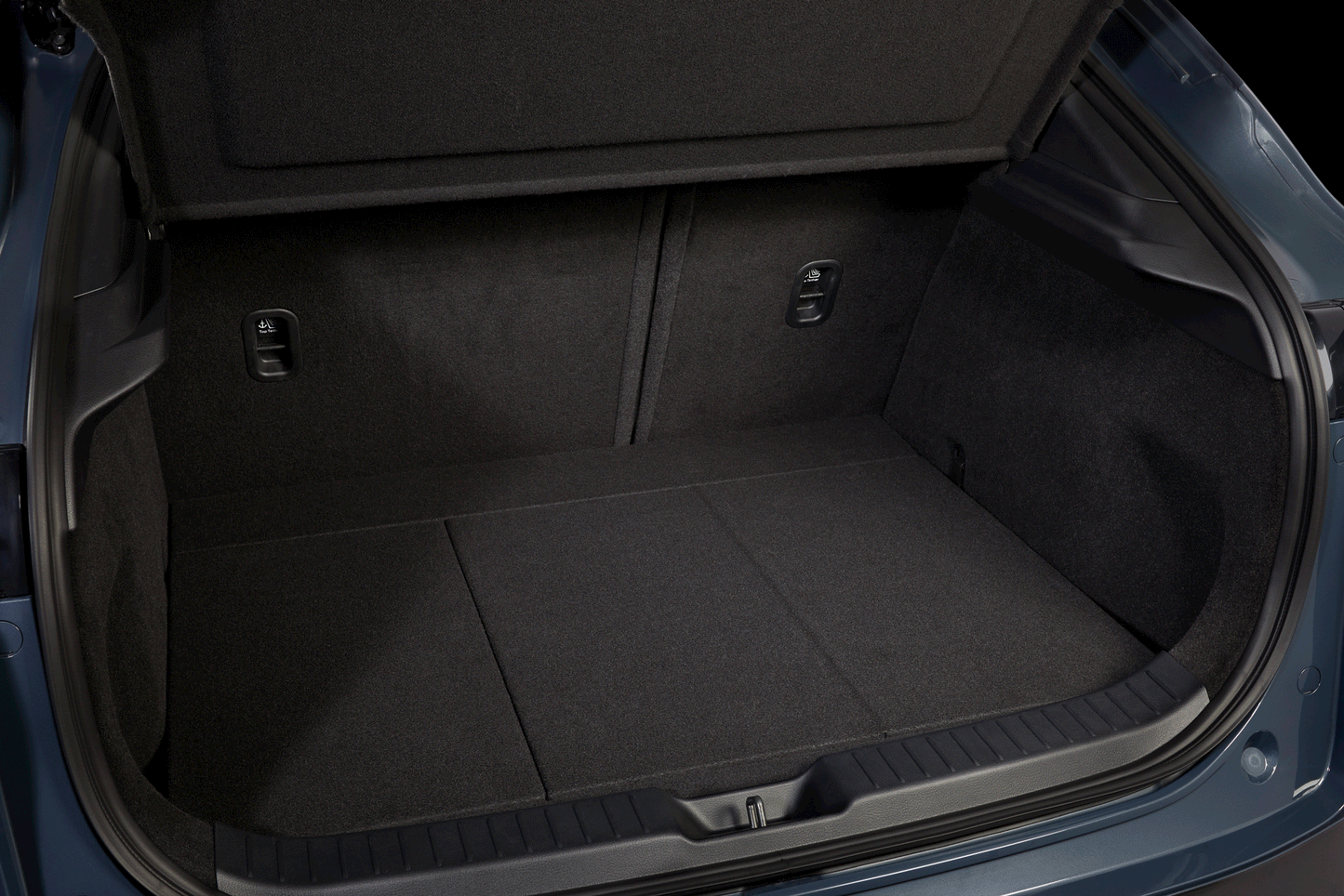 Mazda CX-30 DM ab 2019 Cargo System DFS2-V0-580 Für Fahrezueg mit Bose Transport Mazda