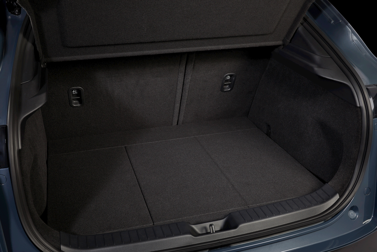 Mazda CX-30 DM ab 2019 Cargo System DFS2-V0-580 Für Fahrezueg mit Bose Transport Mazda