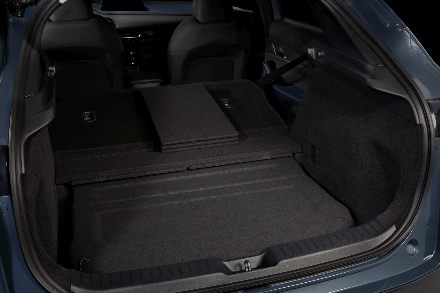 Mazda CX-30 DM ab 2019 Cargo System DFS2-V0-580 Für Fahrezueg mit Bose Transport Mazda