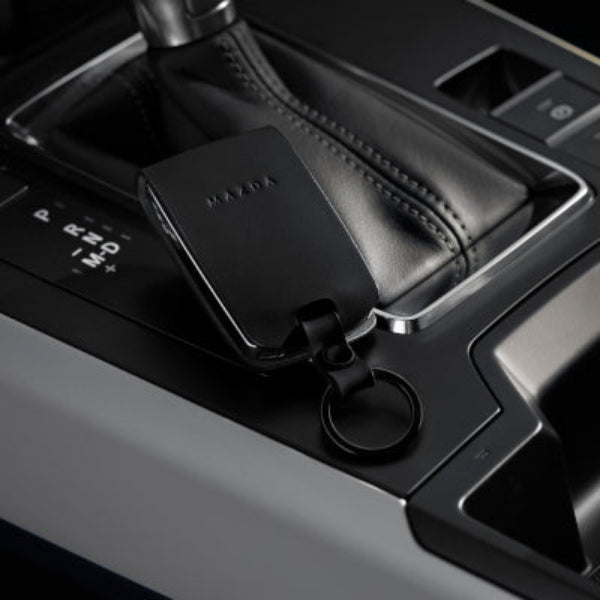 Mazda CX-30 DM 2019 Leder-Schutzhülle schwarz C9N2-V0-450 Leder-Schutzhülle schwarz Mazda
