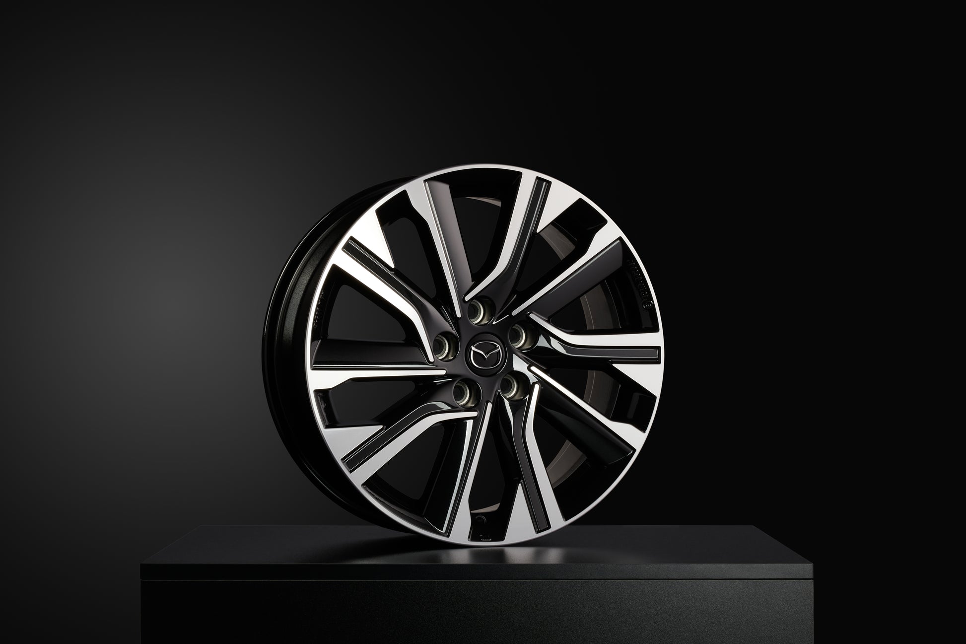 Mazda CX-60 KH ab 2022 Leichtmetallfelge 18" KSR4-V3-810 -BL Leichtmetallfelge 18" Mazda