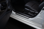 Mazda 2 Hybrid ZV ab 2024 Einstiegsblenden beleuchtet schwarz ZS58-V1-370 -BL Einstiegsblenden, beleuchtet schwarz Mazda