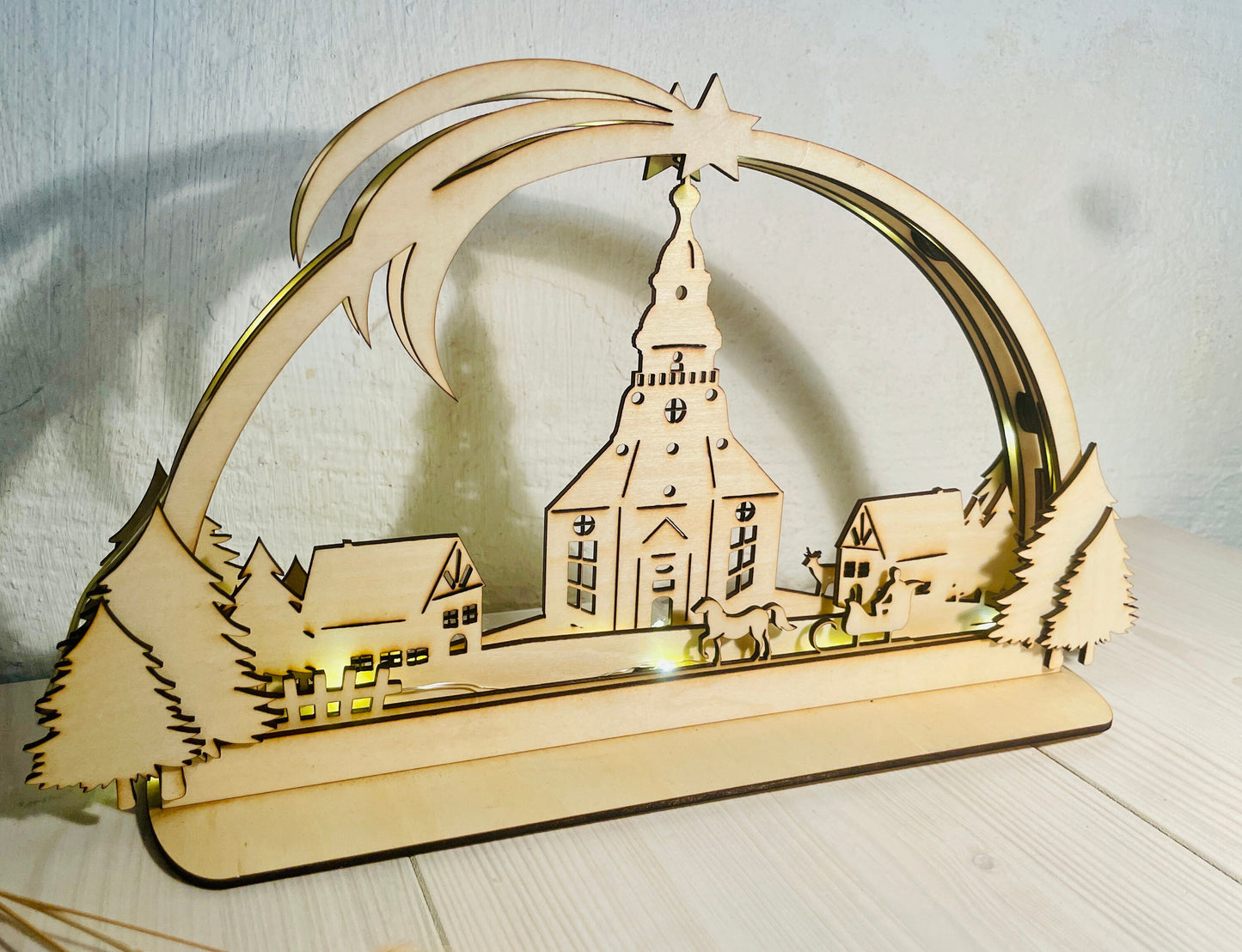 Schwibbogen SVG Seiffener Kirche, Laser Cut Vorlage für Weihnachten, Datei zum Selbermachen, DasGlueckswerk, Digitale Laserdateien, Ornaments & Accents, holz, led