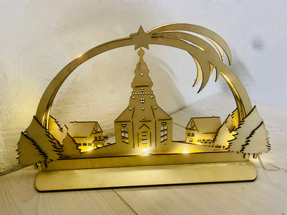 Handgefertigter Schwibbogen Seiffener Kirche – Erzgebirge Deko, LED Lichterbogen, Weihnachten, Holzkunst, verschiedene Größen Das Glückswerk