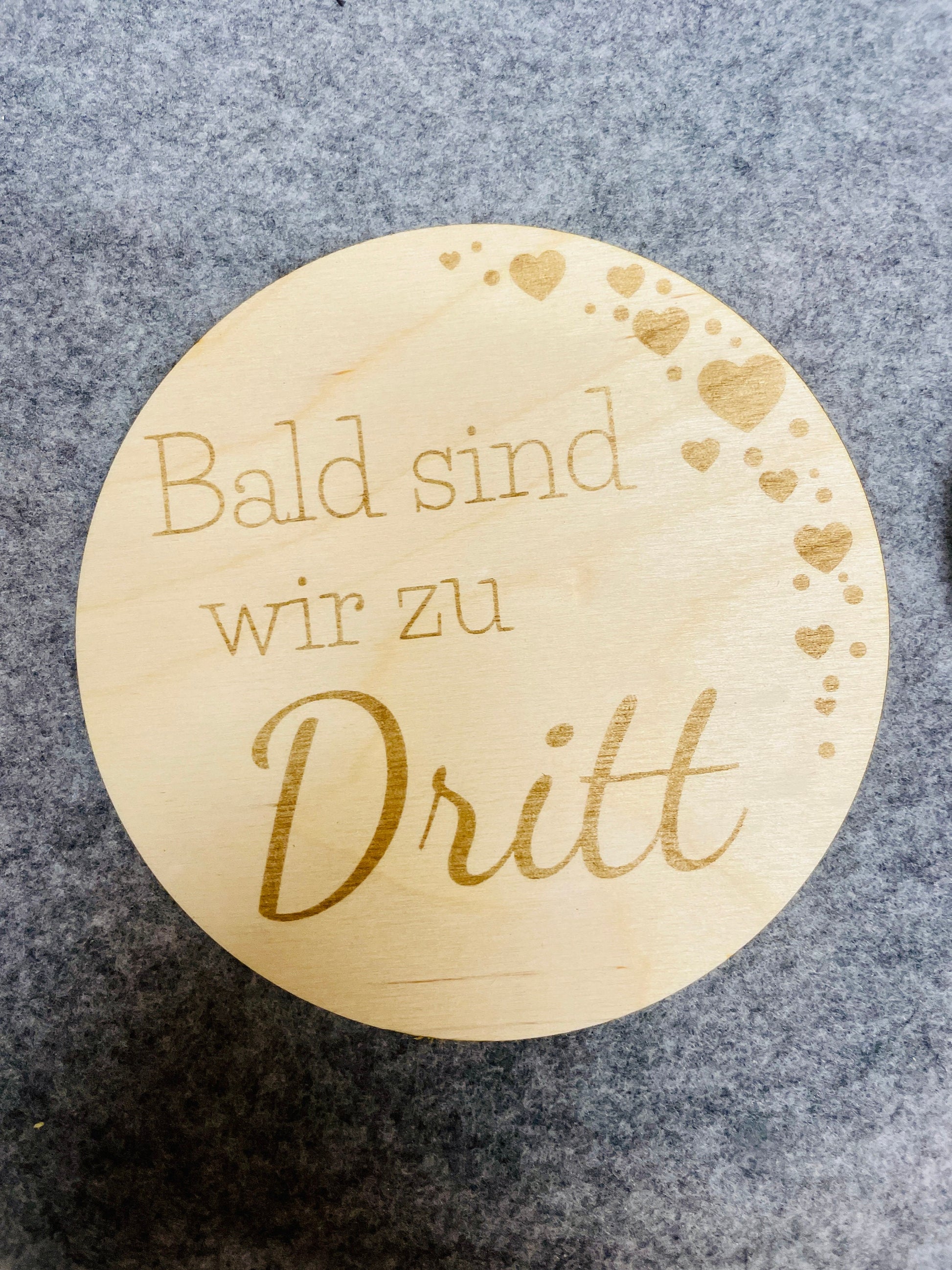 Schwangerschaft mitteilen Baby wir sind bald zu dritt viert fünft Das Glückswerk