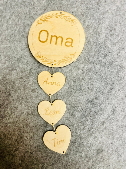 Holzgirlande Oma und Enkel | personalisierte Familiendeko aus Holz | Geschenk für Oma mit Namen der Enkelkinder, DasGlueckswerk, Dekoration, Mobiles, holz
