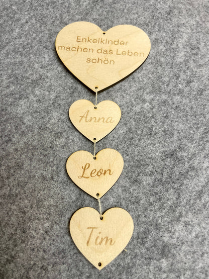 Holzgirlande Oma und Enkel | personalisierte Familiendeko aus Holz | Geschenk für Oma mit Namen der Enkelkinder, DasGlueckswerk, Dekoration, Mobiles, holz
