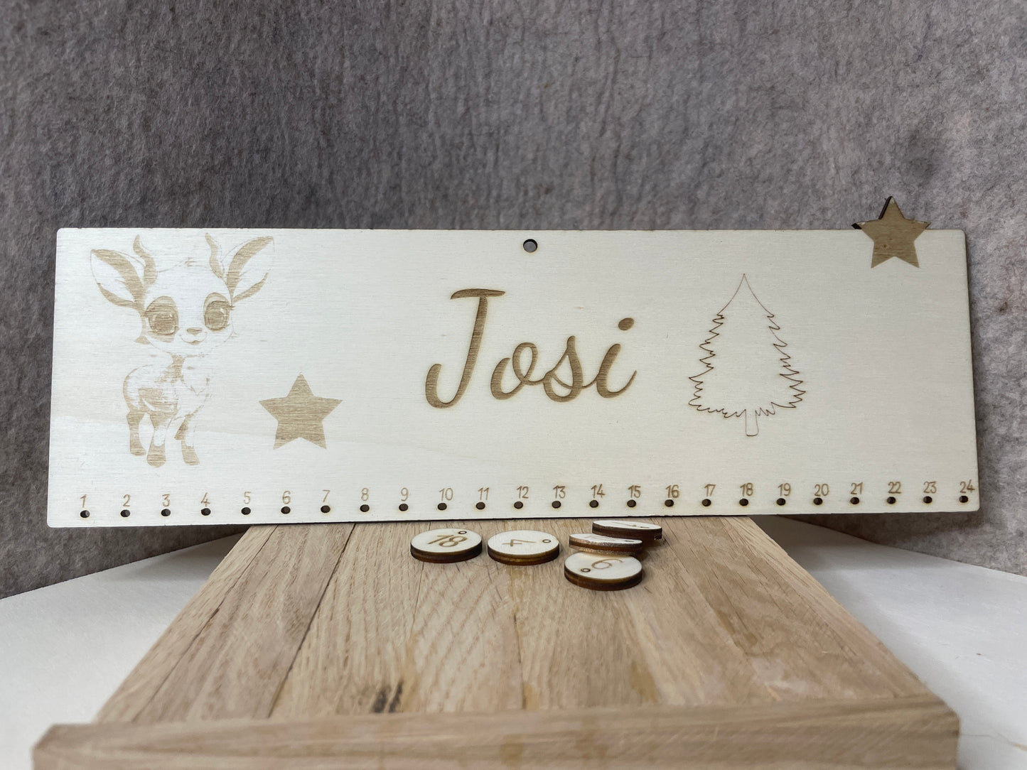 Individualisierter Adventskalender rehntier aus Holz Das Glückswerk