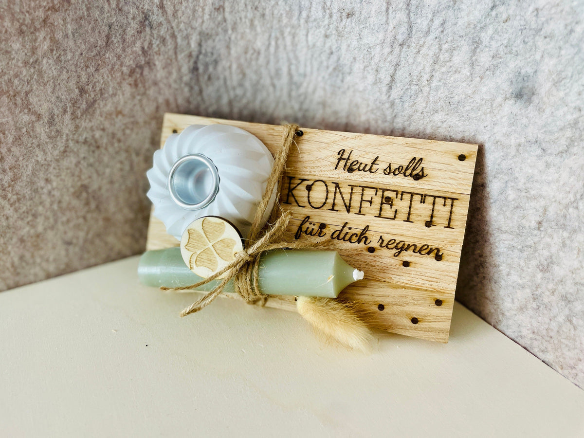 Geburtstagsgeschenk-Set aus Holzbrett und Raysin-Kerze, Detailansicht