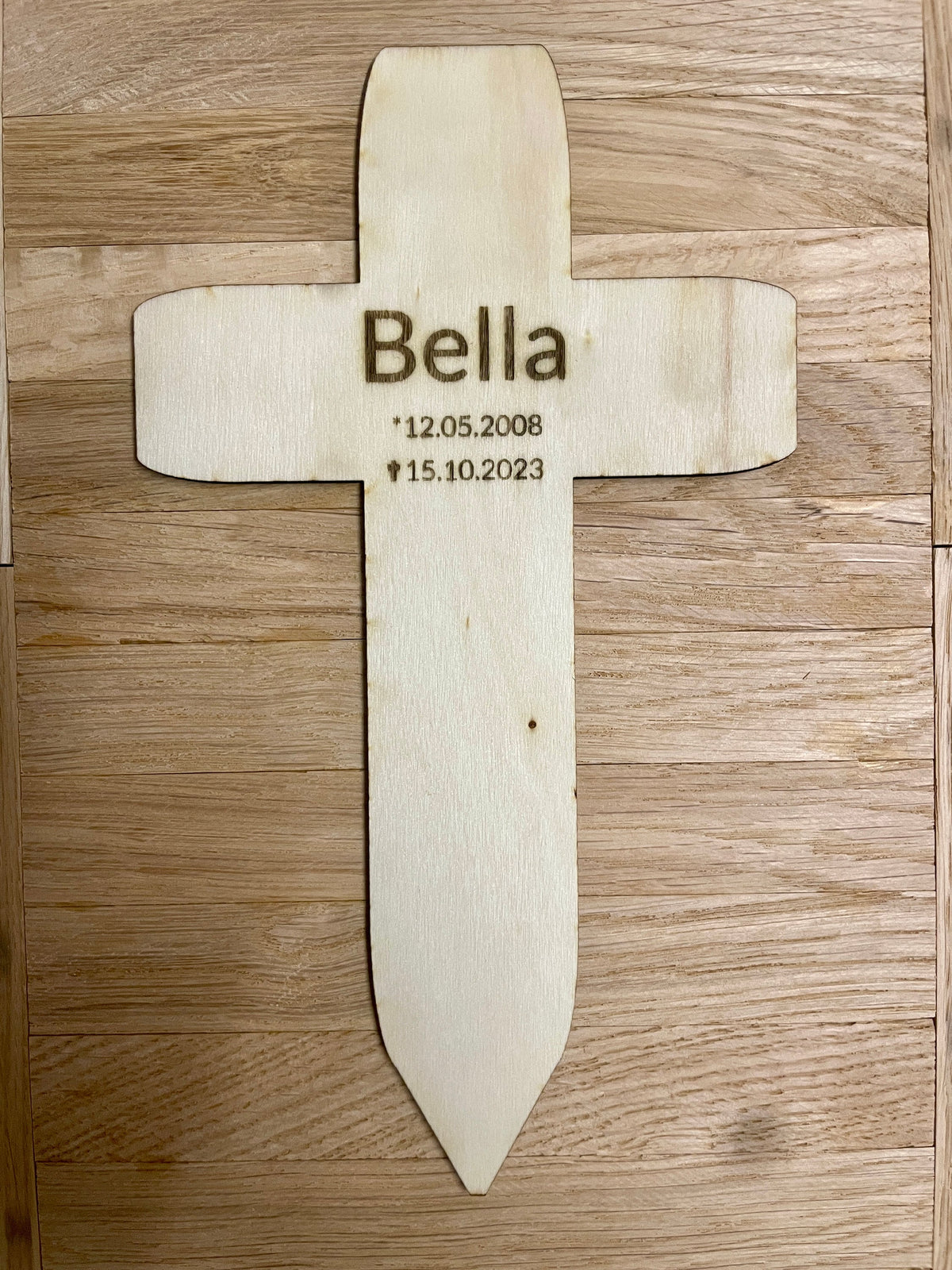 Trauerkreuz Haustierbestattung aus Holz, personalisiert mit Gravur, Gedenkzeichen für Hund und Katze, DasGlueckswerk, Tierfreunde, Grave Markers & Decoration, Holz